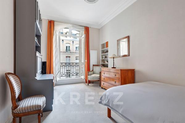 Paris XVIIème - Un appartement familial et de réception proche du Parc Monceau