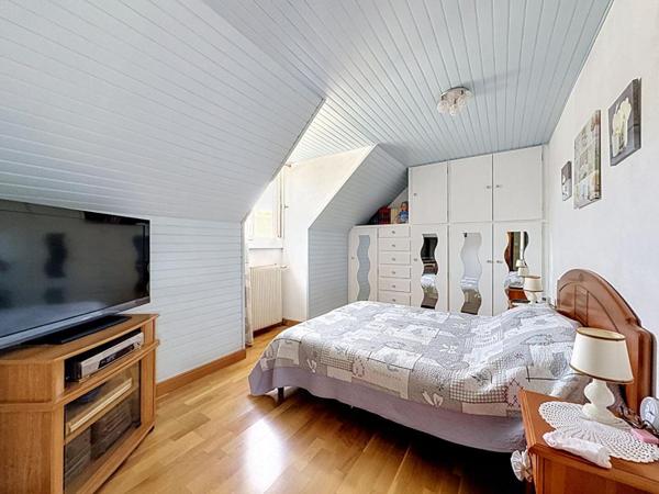 PAVILLON INDEPENDANT - 118M² - 4 CHAMBRES - SOUS SOL TOTAL - DOUBLE GARAGE - 60250 BURY