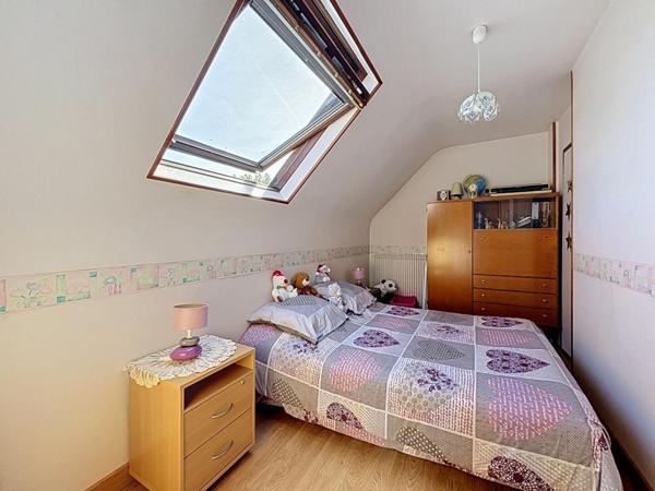 PAVILLON INDEPENDANT - 118M² - 4 CHAMBRES - SOUS SOL TOTAL - DOUBLE GARAGE - 60250 BURY