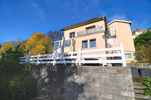 EN EXCLUSIVITÉ – TRÈS BELLE MAISON INDIVIDUELLE AVEC VUE PANORAMIQUE IMPRENABLE À HERSERANGE