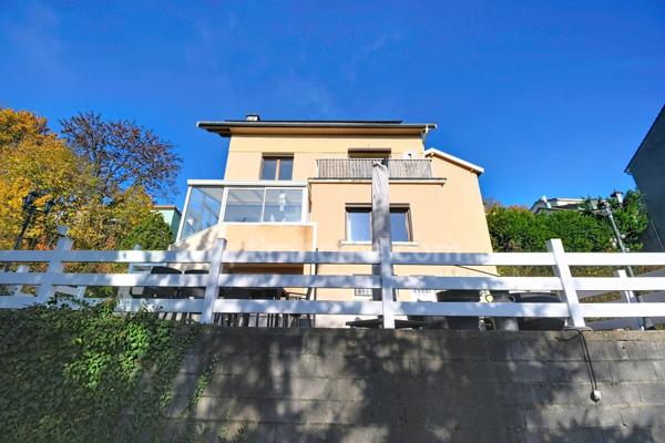 EN EXCLUSIVITÉ – TRÈS BELLE MAISON INDIVIDUELLE AVEC VUE PANORAMIQUE IMPRENABLE À HERSERANGE