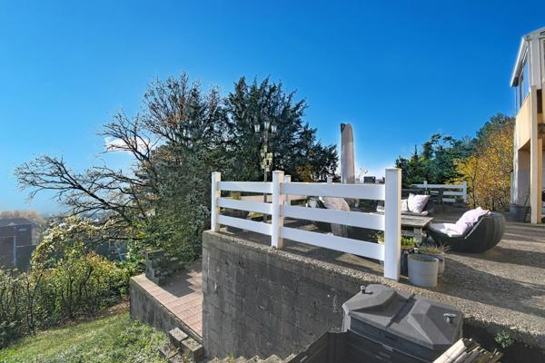 EN EXCLUSIVITÉ – TRÈS BELLE MAISON INDIVIDUELLE AVEC VUE PANORAMIQUE IMPRENABLE À HERSERANGE