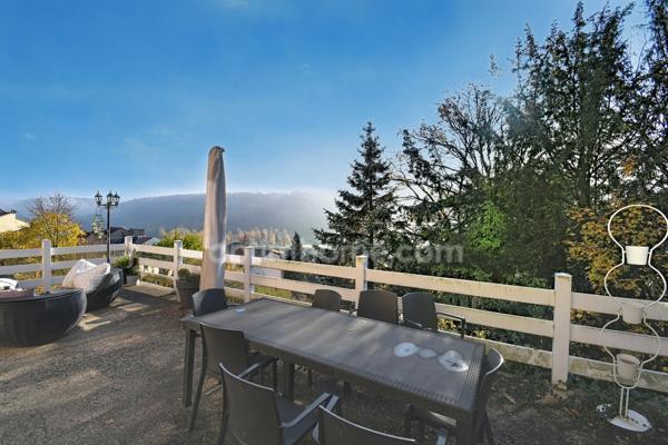 EN EXCLUSIVITÉ – TRÈS BELLE MAISON INDIVIDUELLE AVEC VUE PANORAMIQUE IMPRENABLE À HERSERANGE