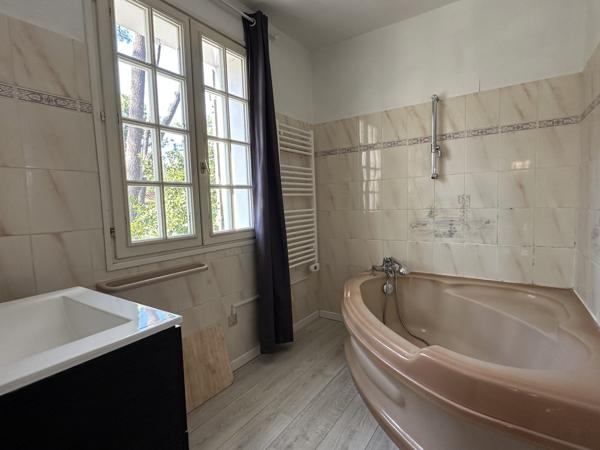 Maison familiale dans un environnement privilégié