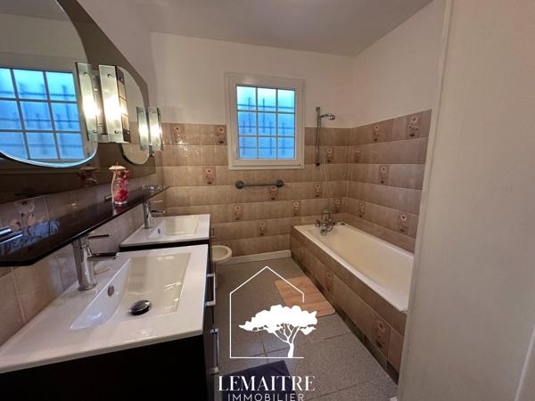 Maison familiale dans un environnement privilégié