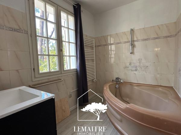 Maison familiale dans un environnement privilégié