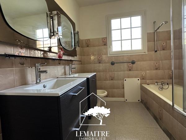 Maison familiale dans un environnement privilégié