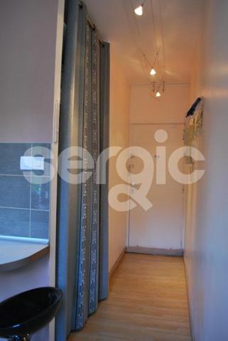 Location 1 Pieces 19 80000 Amiens 25 0872 01 0004
