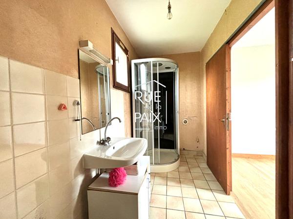 79450 SAINT AUBIN LE CLOUD Maison de bourg avec dépendance à Saint Aubin Le Cloud