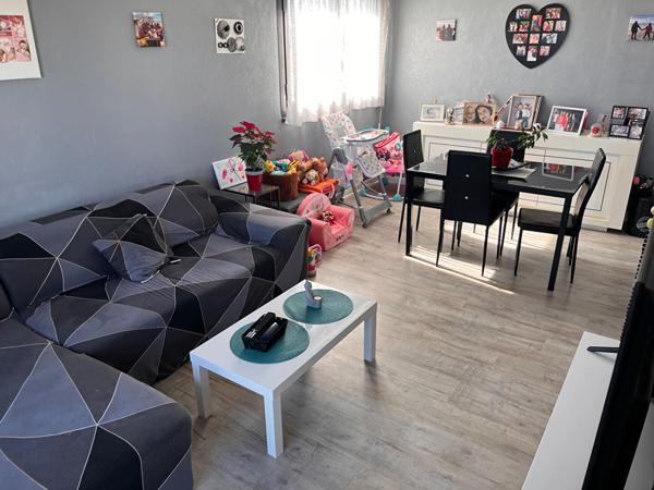 EXCLUSIVITE APPARTEMENT T4 AVEC TOUTE COMMODITE AU PIED DE L'IMMEUBLE