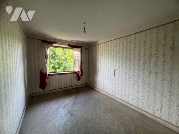 RARE A LA VENTE  - GROS POTENTIEL - LA RAVOIRE.
Ancien Corps de Ferme à rénover- Idéal investi...