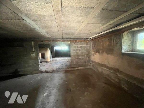 RARE A LA VENTE  - GROS POTENTIEL - LA RAVOIRE.
Ancien Corps de Ferme à rénover- Idéal investi...