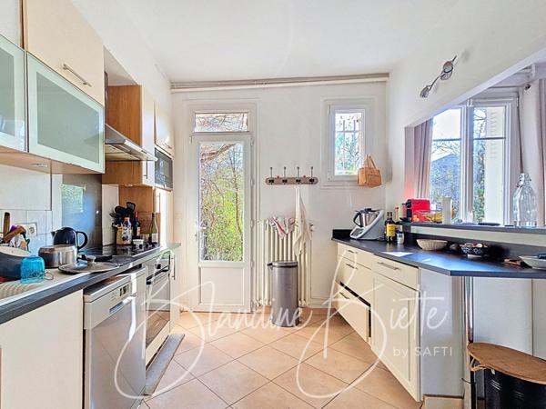 Maison ancienne à 5 mn du RER Vésinet Centre