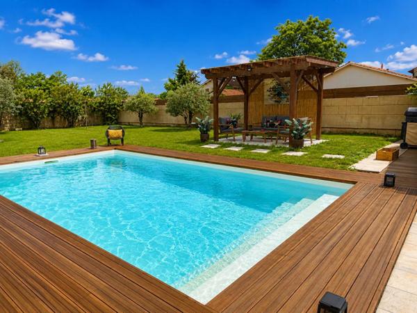 Maison en pierre rénovée avec piscine et potentiel événementiel 160 m²  Libourne