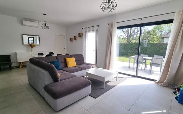 Maison à vendre    4 pièces • 102,25 m2 Morlaàs