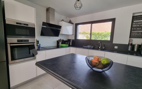 Maison à vendre    4 pièces • 102,25 m2 Morlaàs