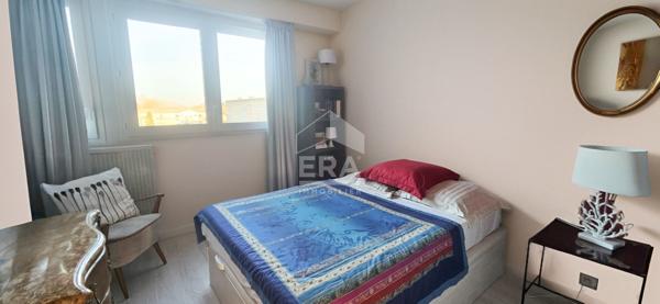 BLANQUEFORT CENTRE - Appartement rénové 84 m² + terrasses - Traversant Est/Ouest