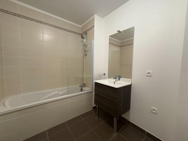 A LOUER : T2 à MARCQ EN BAROEUL • • 775 € CC • Réf. G326-23