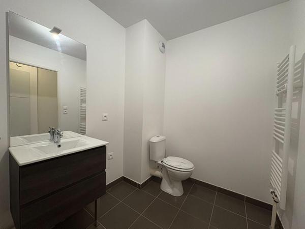 A LOUER : T2 à MARCQ EN BAROEUL • • 775 € CC • Réf. G326-23