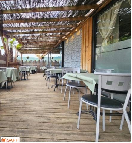 Fonds de commerce de restaurant, brasserie avec sa belle terrasse ensoleillée