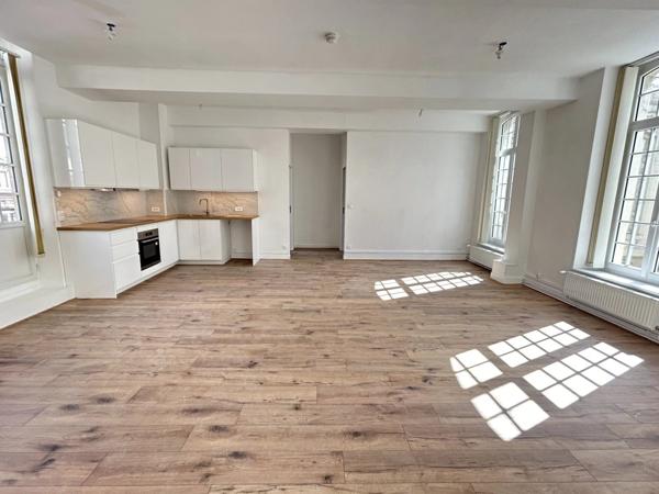 Location Appartement 4 pièces 100 m2 à Saint-Quentin