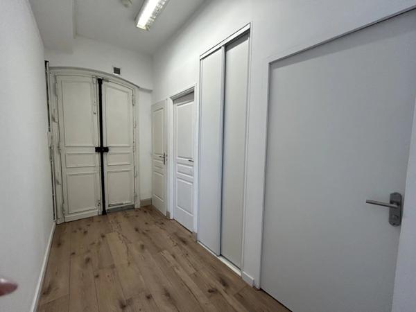 Location Appartement 4 pièces 100 m2 à Saint-Quentin