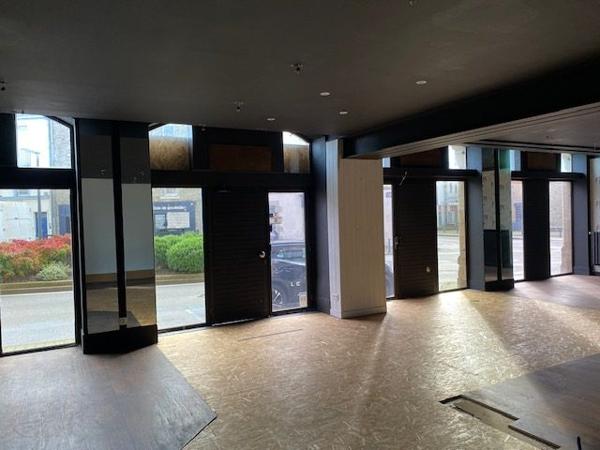 Centre-ville de Vannes, quartier Préfecture, local à usage de commerce ou bureaux