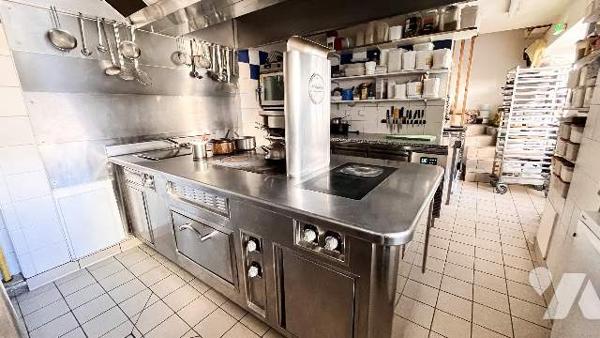 GAP CENTRE VILLE MURS ET FONDS RESTAURANT  + LOGEMENT DE FONCTION