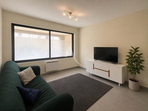 APPARTEMENT TYPE 2 AU REZ DE CHAUSSEE AVEC GARAGE ET CAVE