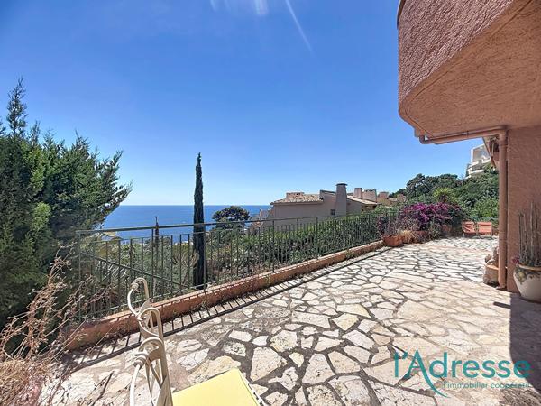 RARE ! Magnifique appartement-villa , VUE MER PANORAMIQUE THEOULE !
