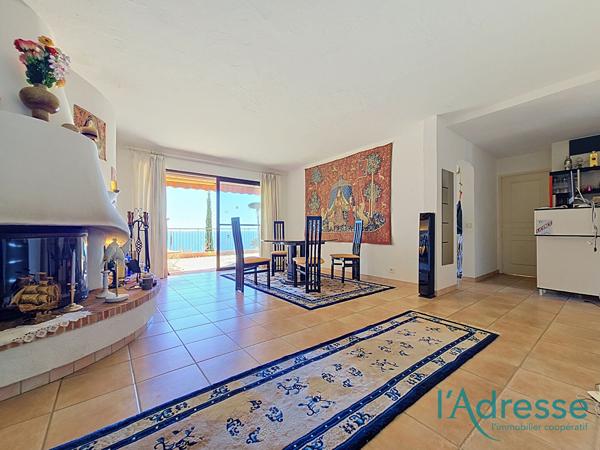 RARE ! Magnifique appartement-villa , VUE MER PANORAMIQUE THEOULE !
