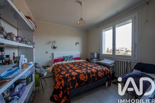 Maison à vendre 6 pièces 140 m² Saint-Étienne-de-Fontbellon