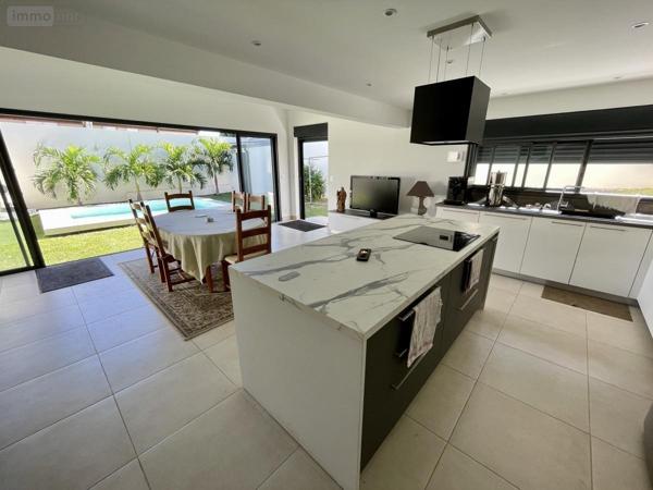Maison à vendre à Saint-Paul à la Réunion (97434), ref : 97409-258