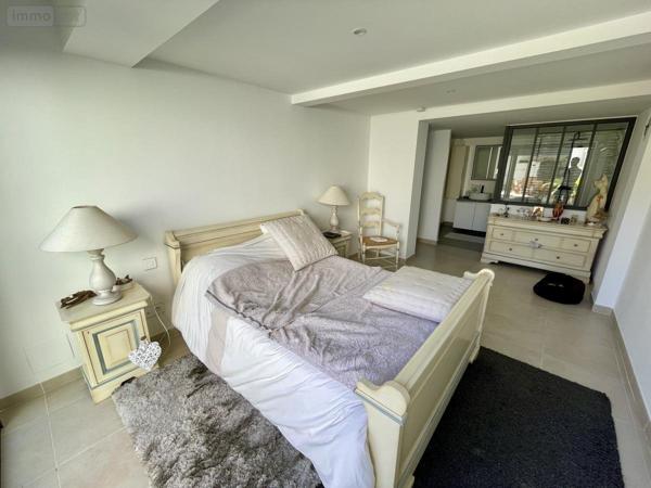 Maison à vendre à Saint-Paul à la Réunion (97434), ref : 97409-258