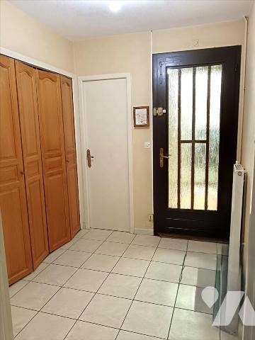 Maison de plain pied av garage, jardin et dépendances