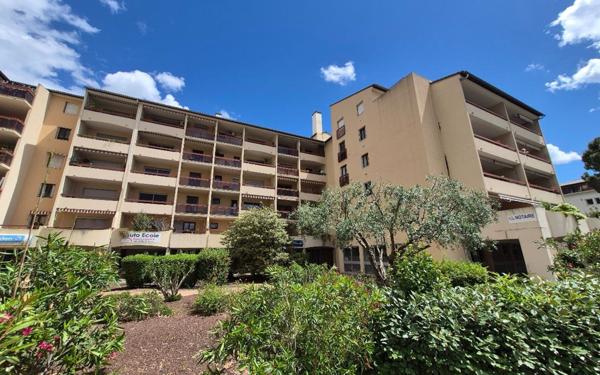 Appartement à vendre    2 pièces • 45 m2 Avignon
