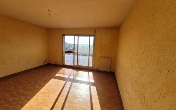 Appartement à vendre    2 pièces • 45 m2 Avignon