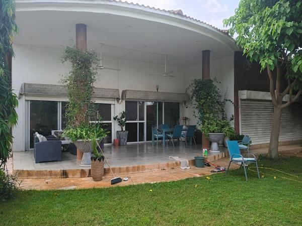 LOCATION ANNUELLE SPACIEUSE VILLA DE 4 CHAMBRES SUR UN TERRAIN DE 1000 M2 ARBORE