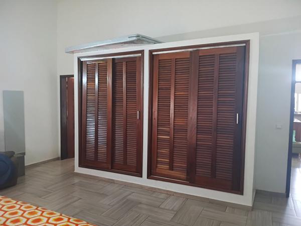 LOCATION ANNUELLE SPACIEUSE VILLA DE 4 CHAMBRES SUR UN TERRAIN DE 1000 M2 ARBORE