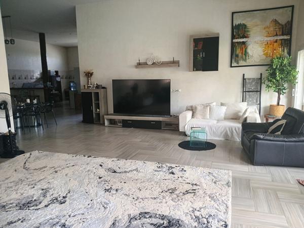 LOCATION ANNUELLE SPACIEUSE VILLA DE 4 CHAMBRES SUR UN TERRAIN DE 1000 M2 ARBORE