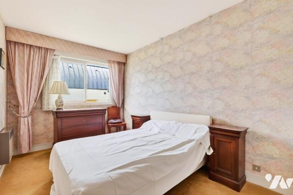 Paris 20 : appartement 3 pièces 63.42 m² + balcon