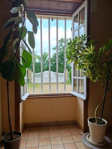 Maison Pierre & bois, dépendances, grange, 3 chb, évolutive, combles aménageables, Cheminée.