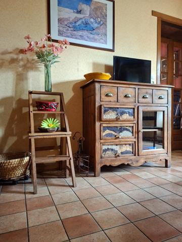 Maison Pierre & bois, dépendances, grange, 3 chb, évolutive, combles aménageables, Cheminée.