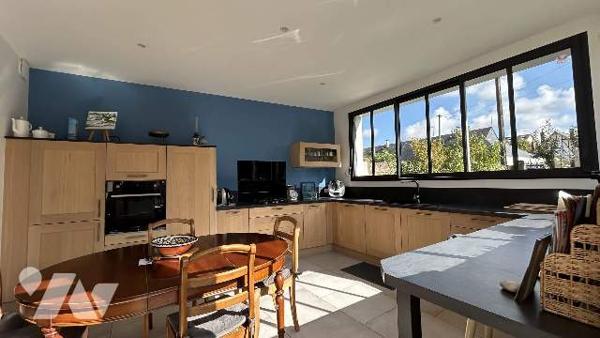 Charmante maison de ville avec terrain et garage