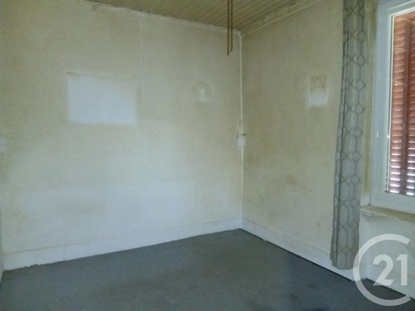 Immeuble à vendre  129 m 2   PREMILHAT  - 03