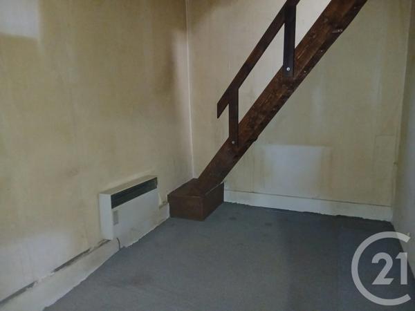 Immeuble à vendre  129 m 2   PREMILHAT  - 03