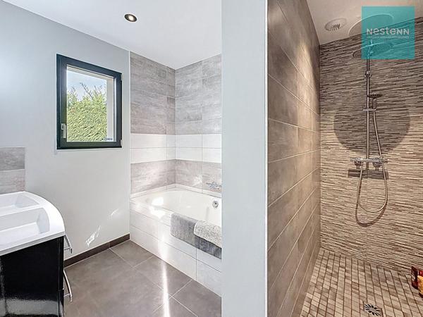 Amboise, maison contemporaine, 155m² hab sur 2000m² de terrain