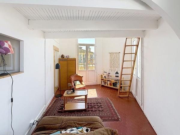 Appartement Toulon de 2 pièces de 46.80 m² avec  Terrasse de 22m² en dernier étage