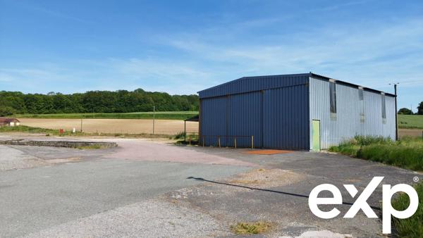 Ensemble de 4600m² de locaux professionnels