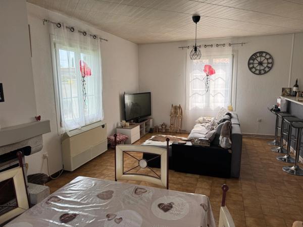 ☀️ EXCLUSIVITÉ – Charmante maison individuelle de plain-pied avec piscine et 2 garages à Peyruis ☀️